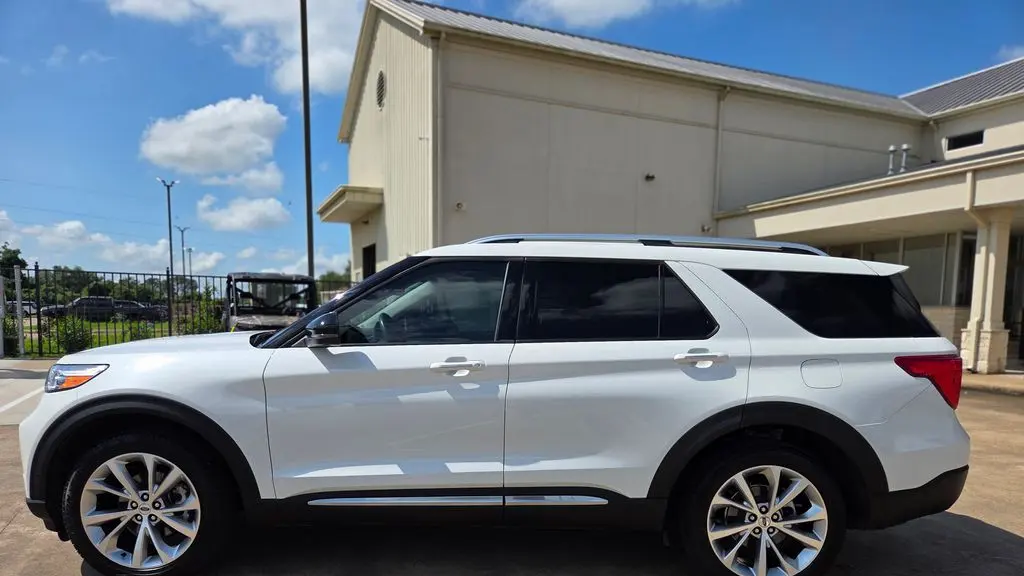 2023 Ford Explorer Platinum