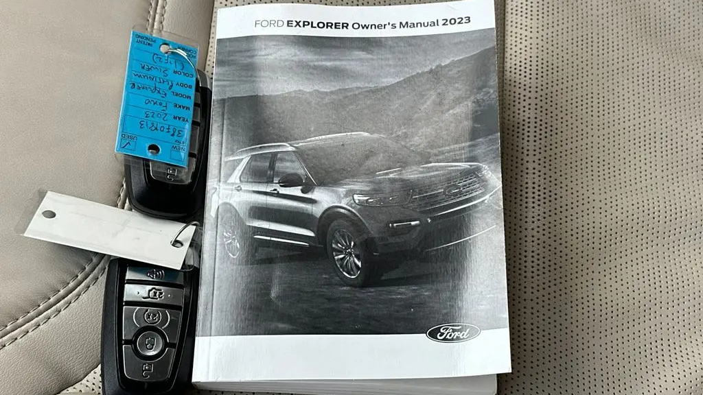 2023 Ford Explorer Platinum