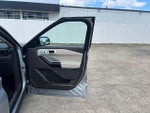 2020 Explorer Thumbnail 10