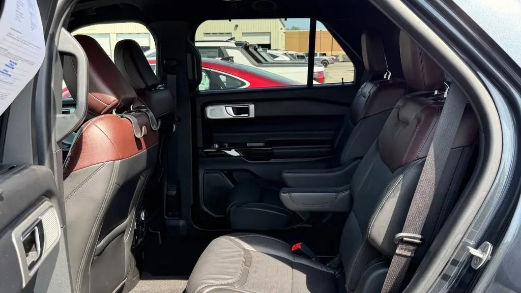2022 Ford Explorer Platinum
