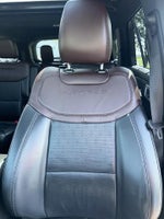 2022 Explorer Thumbnail 20