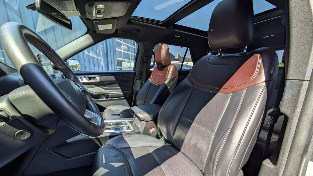 2023 Ford Explorer Platinum