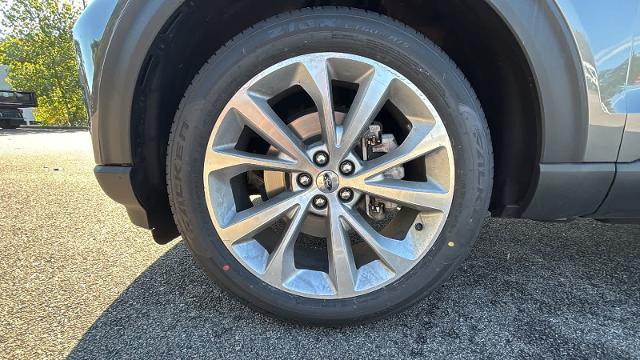 2023 Ford Explorer - $39,977