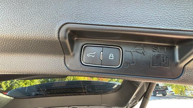 2023 Ford Explorer - $39,977