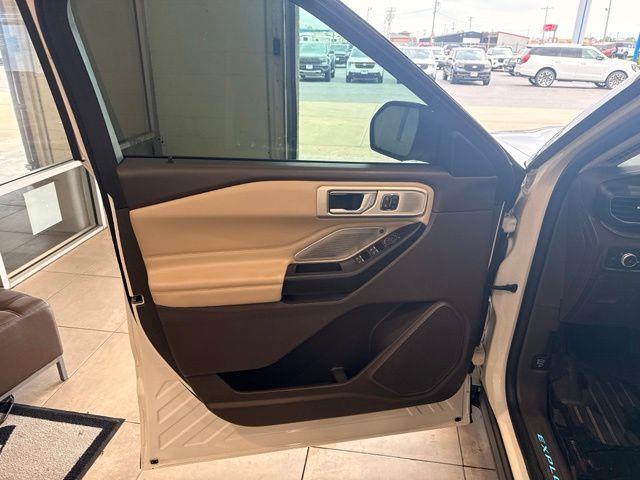 2020 Ford Explorer - $25,967