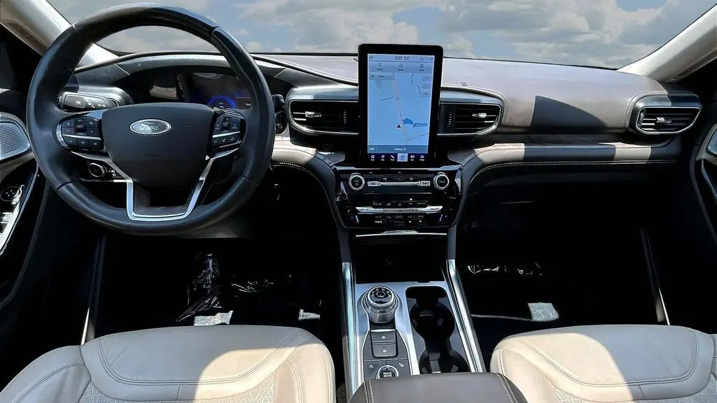 2022 Ford Explorer Platinum