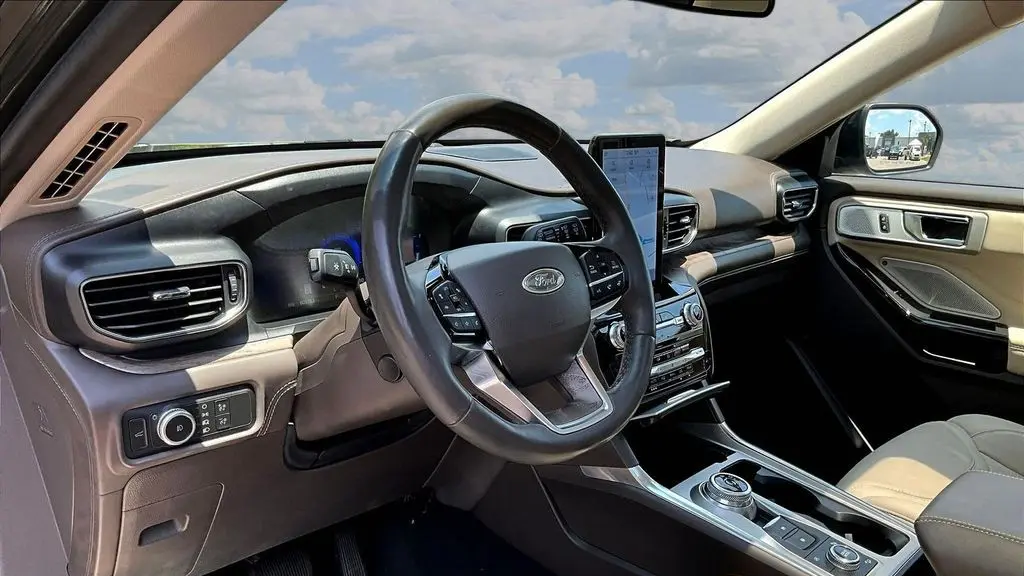 2022 Ford Explorer Platinum