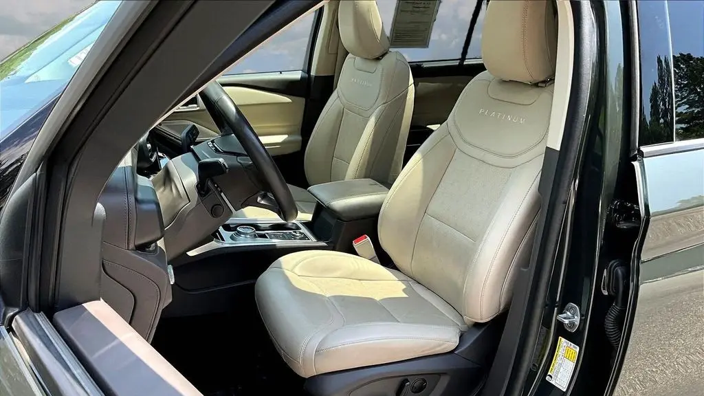 2022 Ford Explorer Platinum
