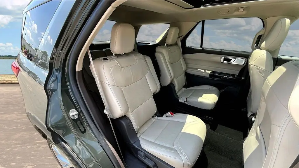 2022 Ford Explorer Platinum