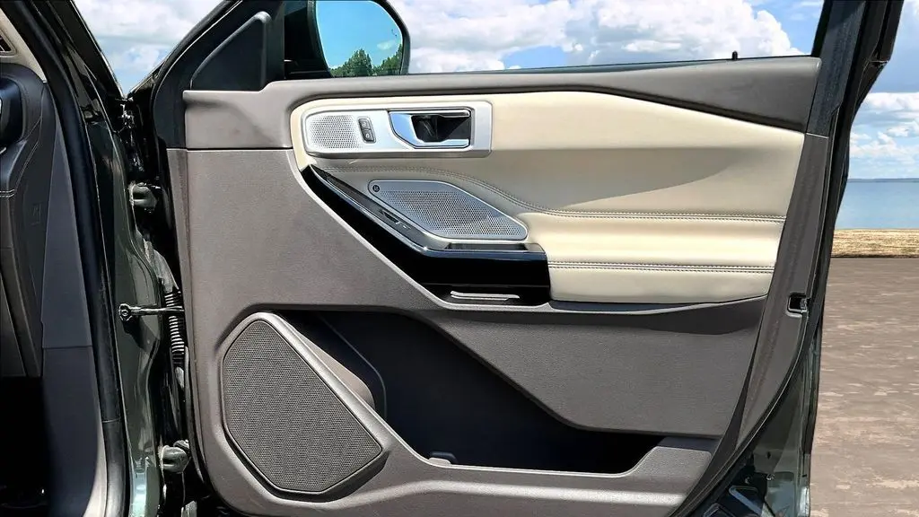 2022 Ford Explorer Platinum