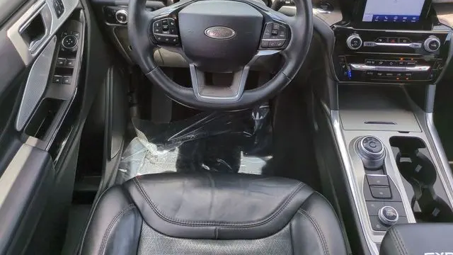 2023 Ford Explorer Platinum