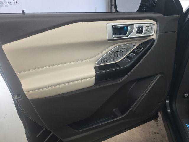 2020 Ford Explorer - $25,400