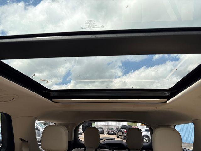 2021 Ford Explorer - $29,979