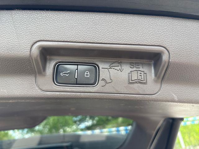 2021 Ford Explorer - $29,979