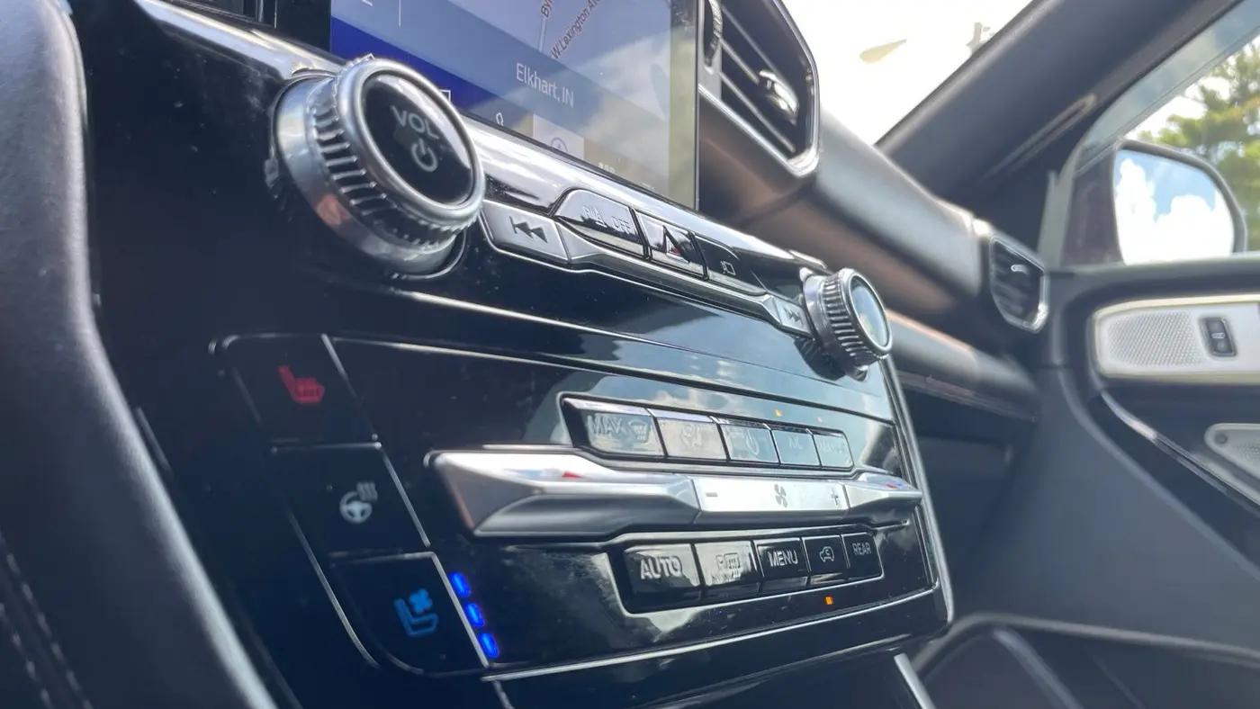 2023 Ford Explorer Platinum