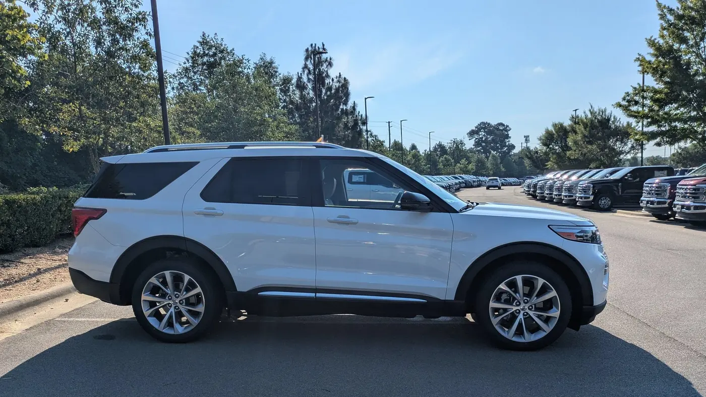 2023 Ford Explorer Platinum
