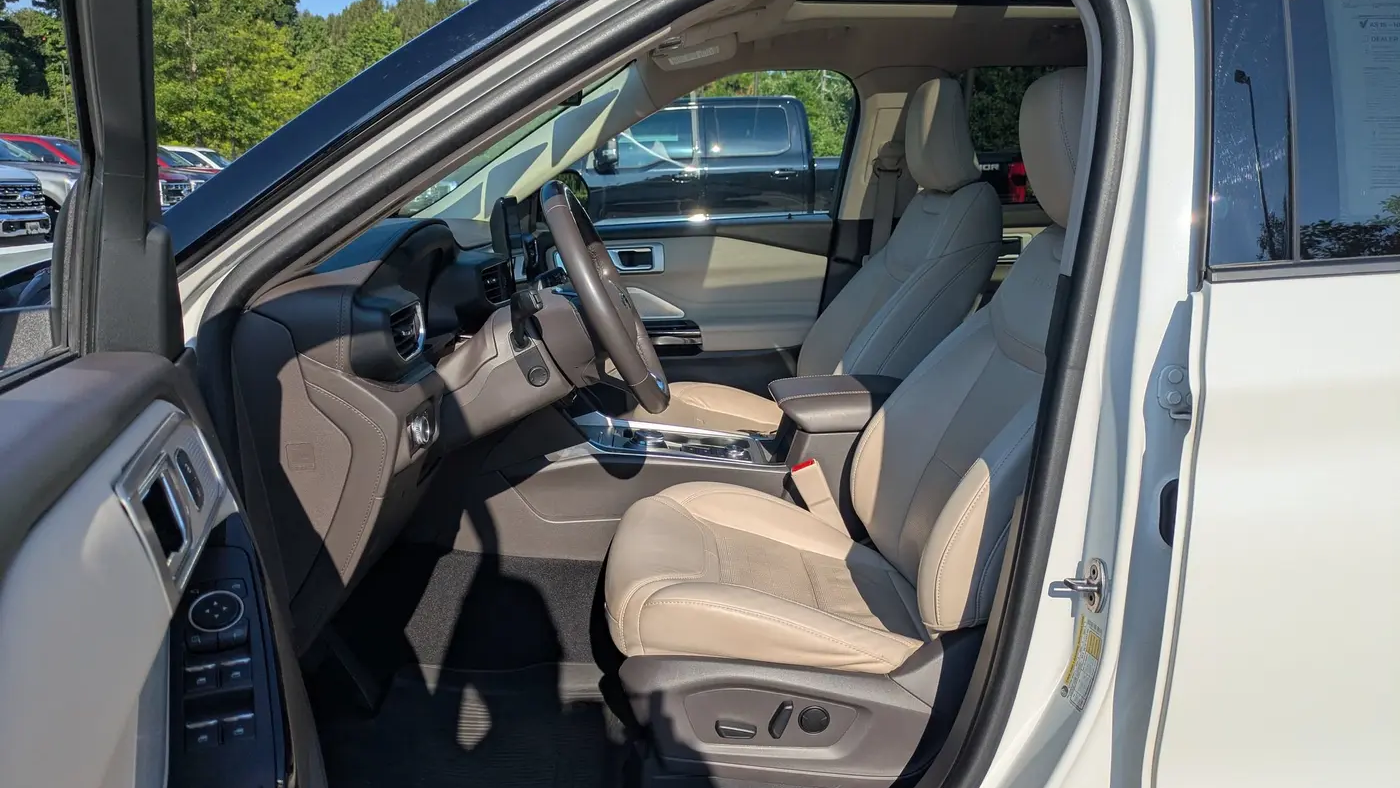 2023 Ford Explorer Platinum