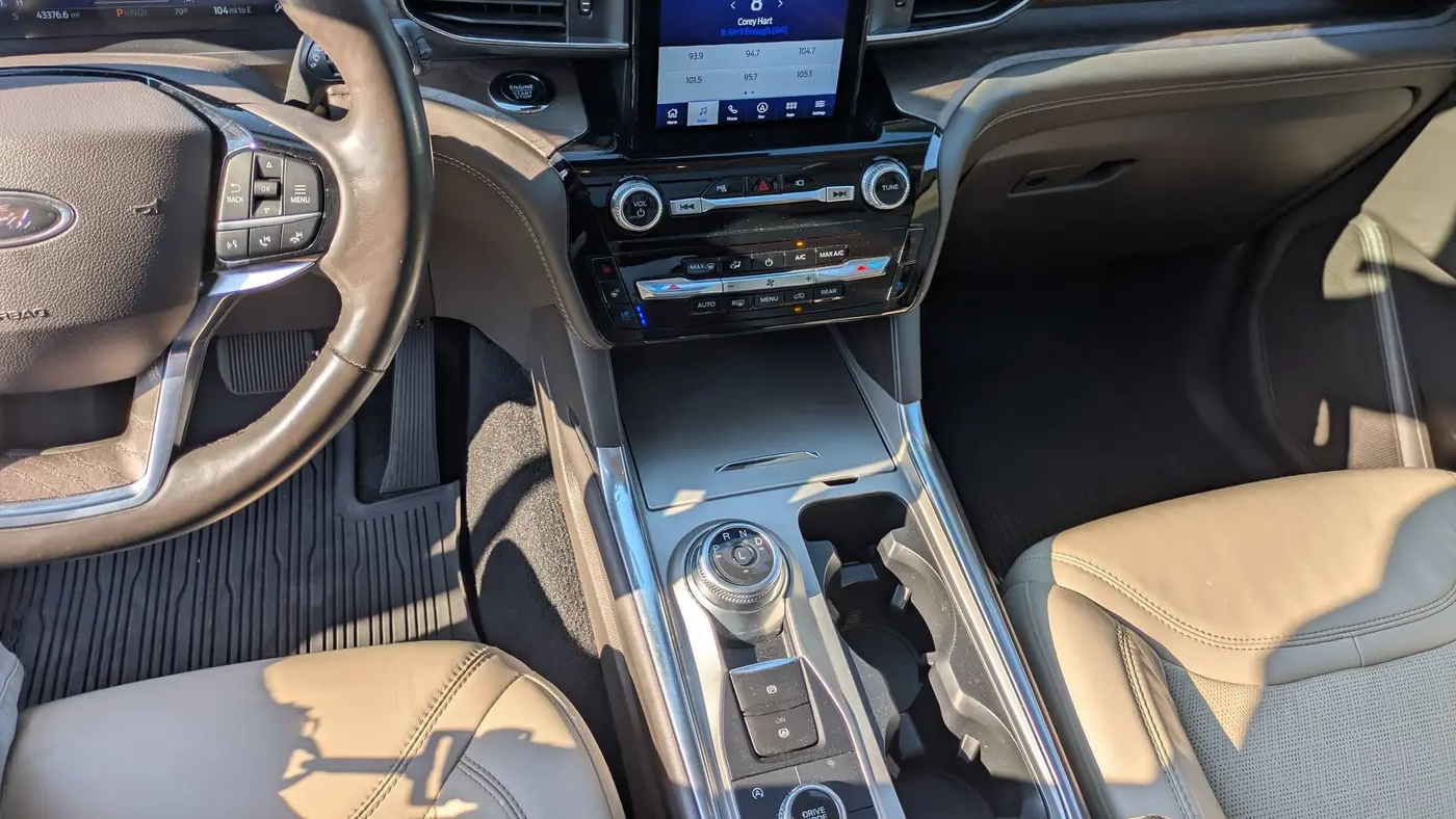 2023 Ford Explorer Platinum
