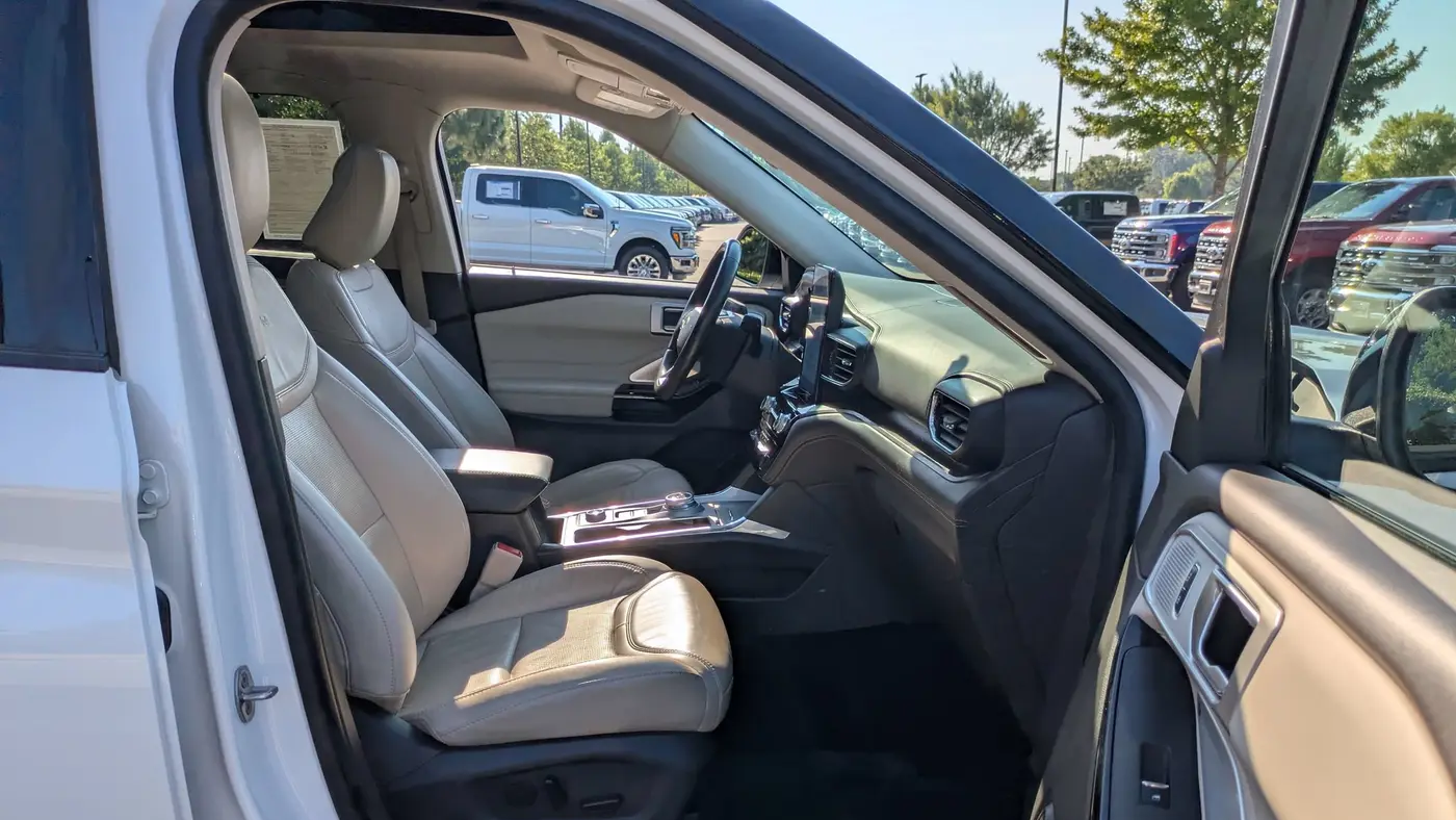 2023 Ford Explorer Platinum