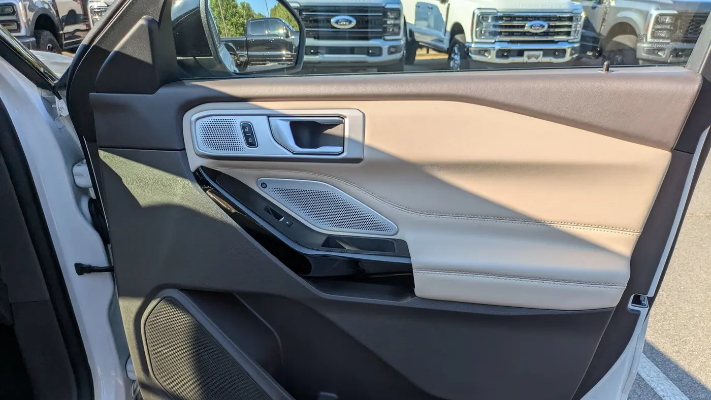 2023 Ford Explorer Platinum