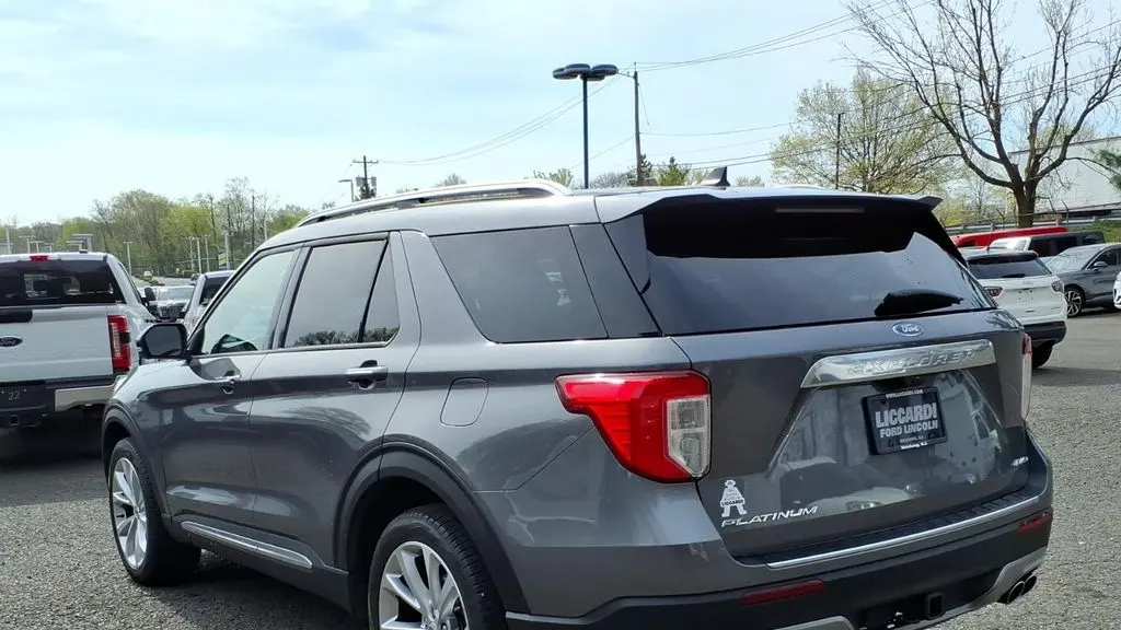 2023 Ford Explorer Platinum