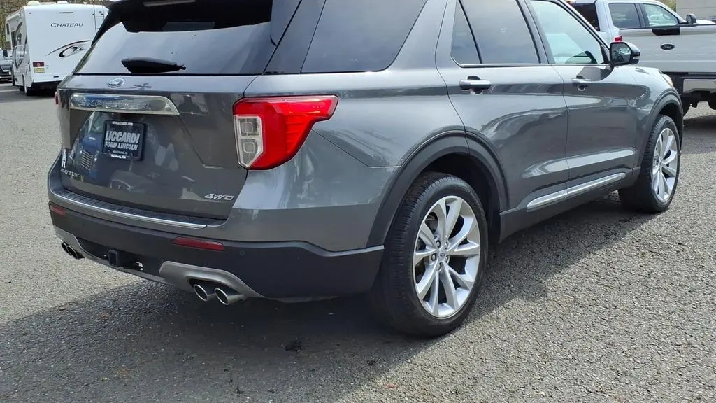 2023 Ford Explorer Platinum