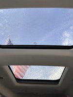 2017 Explorer Thumbnail 30