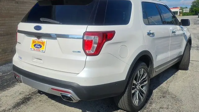 2017 Ford Explorer Platinum