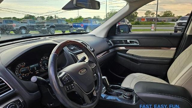 2017 Ford Explorer Platinum
