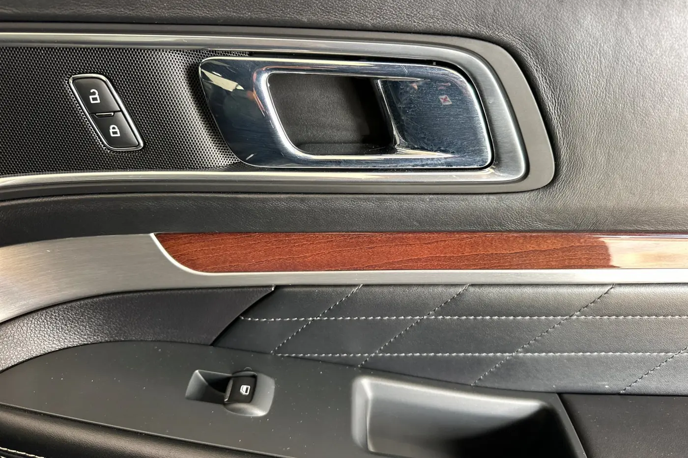 2018 Ford Explorer - $17,851