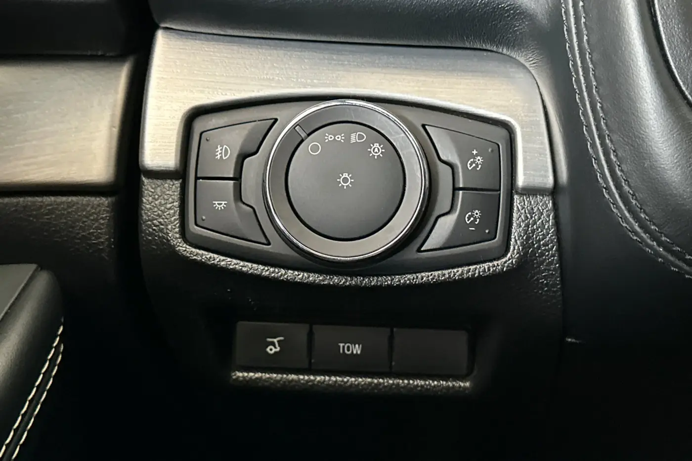 2018 Ford Explorer - $17,851
