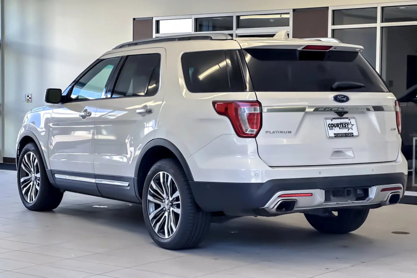 2017 Ford Explorer - $20,917