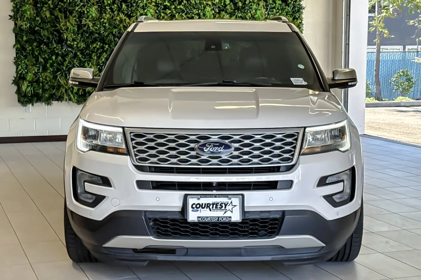 2017 Ford Explorer - $20,917