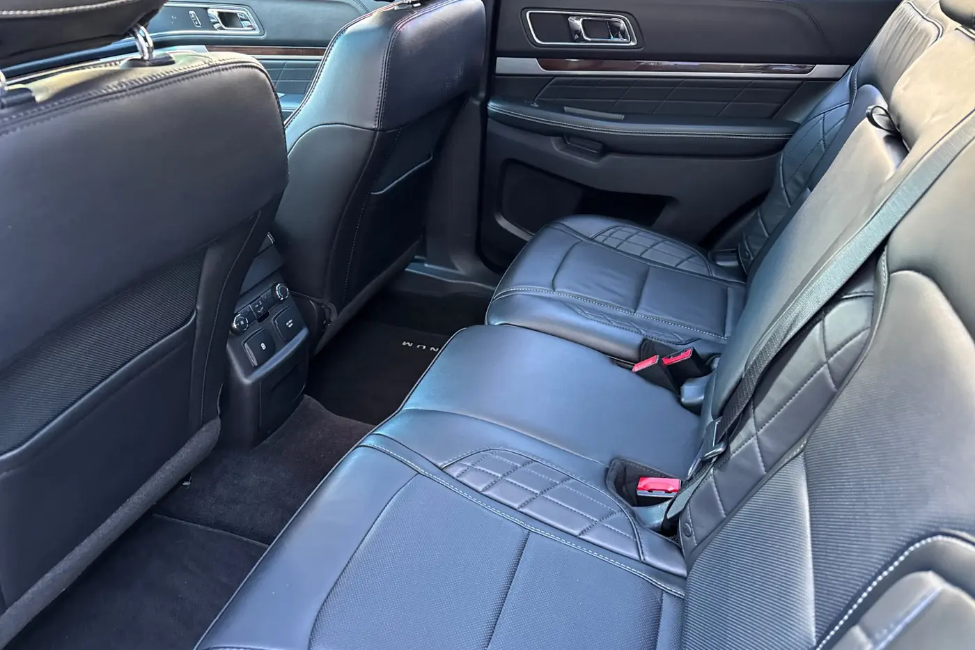 2017 Ford Explorer - $20,917