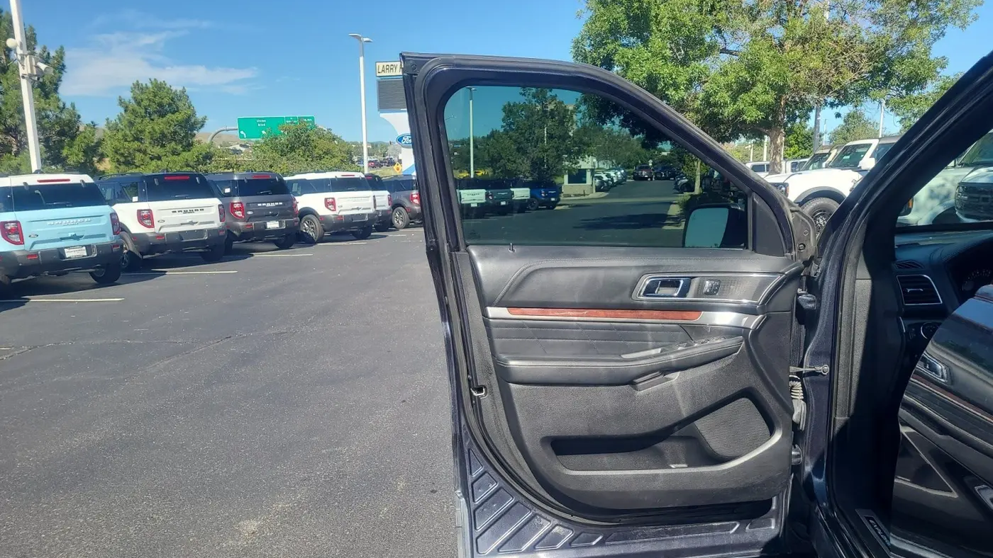 2017 Ford Explorer Platinum