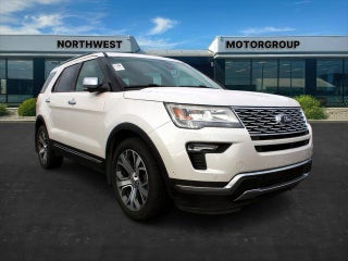 2019 Ford Explorer with White Platinum Metallic Tri-Co Exterior