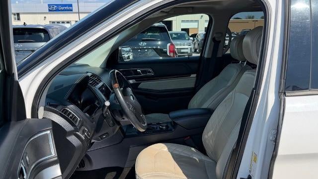 2017 Ford Explorer Platinum