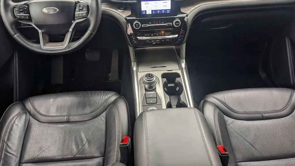 2022 Ford Explorer Hybrid Platinum