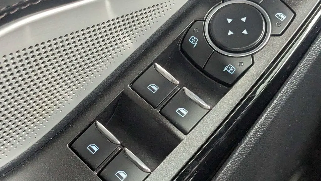 2022 Ford Explorer Hybrid Platinum