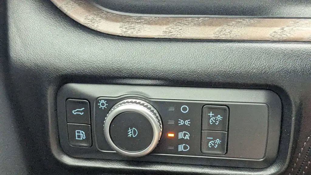 2022 Ford Explorer Hybrid Platinum
