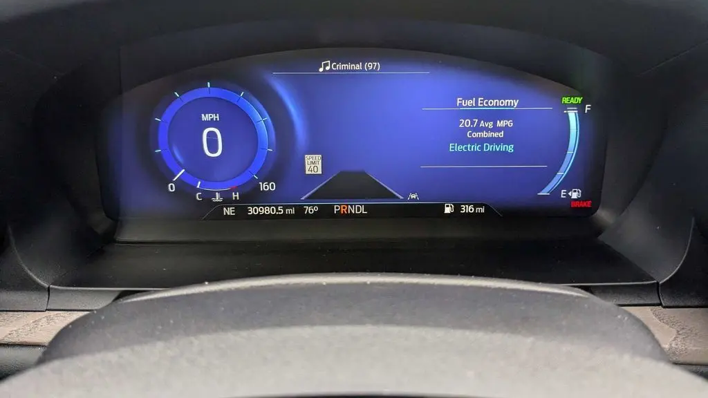 2022 Ford Explorer Hybrid Platinum