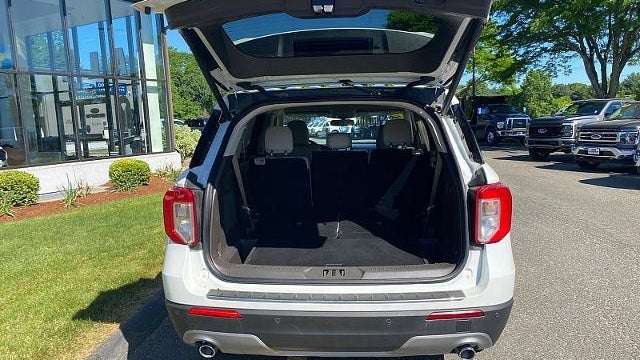2023 Ford Explorer Hybrid Platinum