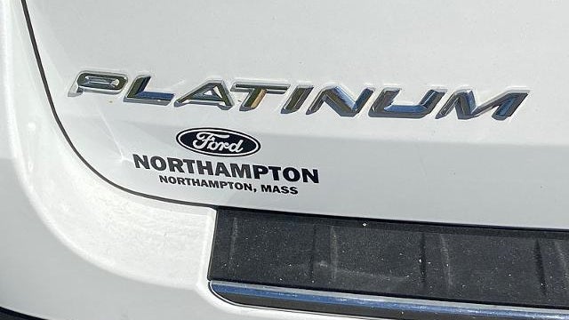 2023 Ford Explorer Hybrid Platinum