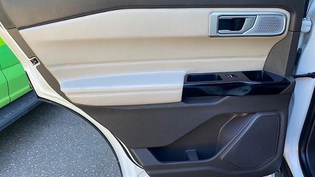 2023 Ford Explorer Hybrid Platinum