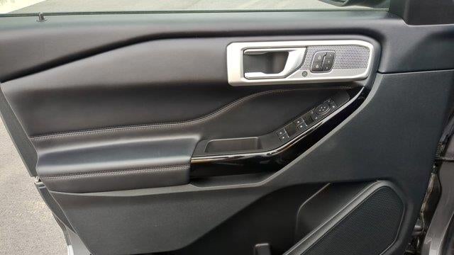 2023 Ford Explorer Hybrid Platinum