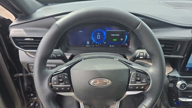 2023 Ford Explorer Hybrid Platinum