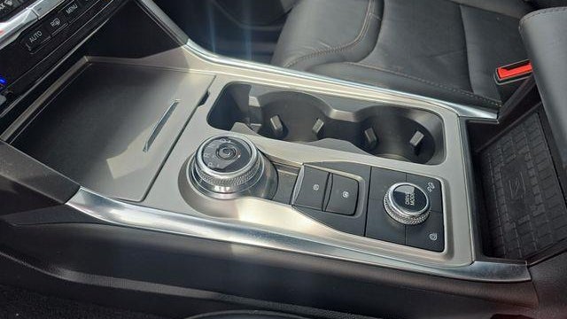 2023 Ford Explorer Hybrid Platinum