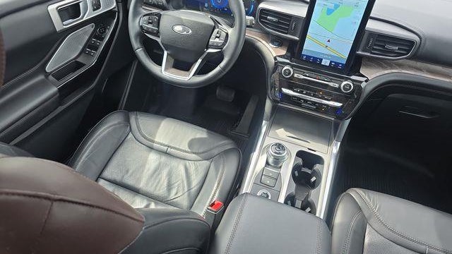 2023 Ford Explorer Hybrid Platinum