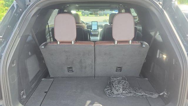 2023 Ford Explorer Hybrid Platinum