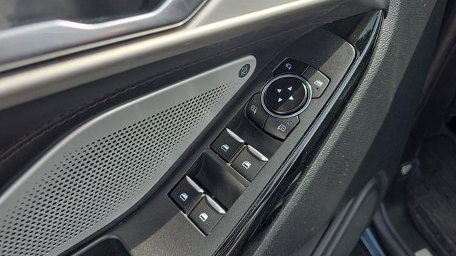2023 Ford Explorer Hybrid Platinum